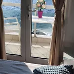 アパートホテル Sunset_apartments Only 15 Meters From The Sea